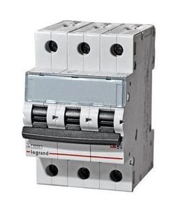 Автоматический выключатель TX³ 3P 20А (B) 10кА